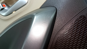 Ornamente ușă, spate stânga, Hyundai Santa FE Sport 13-16, maro închis cu inserție din piele bej, cu mâner, cotieră din piele maro închis, structură de montare gri, zgârieturi, crestături, lovituri