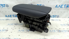 Подлокотник Toyota Venza 21-24 кожа, черная, с кронштейном и корпусом, потерта кожа, надломаны крепления