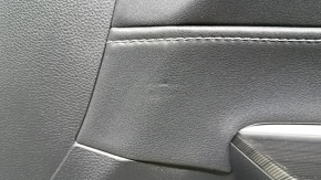 Обшивка двери карточка передняя правая Toyota Venza 21-22 XLE, Limited кожа черная с серой строчкой, под память сиденья, темно-серая накладка, с ручкой, царапины, потертости, тычка