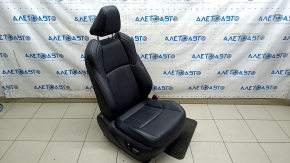 Пассажирское сидение Toyota Venza 21-24 электро, с airbag, кожа черная, подогрев, вентиляция, перфорация, XLE, Limited, примято, потертости