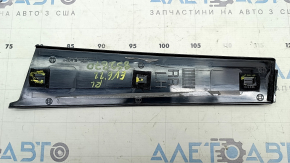 Накладка двери боковая задняя левая Kia EV6 22-26 передняя, царапины, сломаны крепления