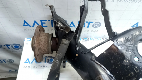Балка задняя VW Jetta 19-26 с ступицами, кожухами, с кронштейнами, помят кожух