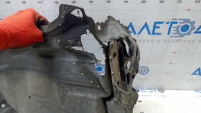 Подкрылок передний правый Toyota Prius V 15-17 рест, надрывы, нет фгамента