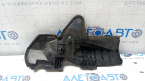 Дефлектор радиатора правый Toyota Prius V 15-17