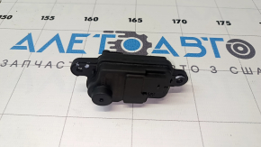 Замок лючка бензобака VW Jetta 19-26 4 пина