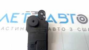 Замок лючка бензобака VW Jetta 19-26 4 пина