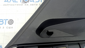 Накладка задней стойки левая VW Tiguan 18-24 черная, царапины, потерта