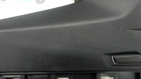 Накладка задней стойки правая VW Tiguan 18-24 черная, царапины, потерта, трещина в креплении
