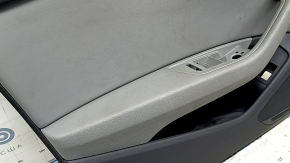 Ornamente gri închis pentru ornamentele ușii stânga față a unui Audi A4 B9 20-25, inserție din piele gri, cu cotieră gri, pentru curățare