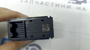Кнопка паркинга VW Tiguan 18-24 царапины
