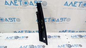 Накладка двери боковая задняя левая Audi A4 B9 17-25 передняя, черн глянец, царапины