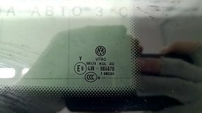 Форточка глухое стекло задняя правая VW Tiguan 18-24 тонировка, хром