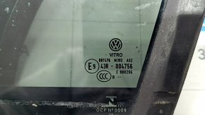 Стекло двери треугольник переднее левое VW Tiguan 18-24