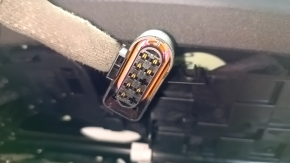 Пассажирское сидение Volkswagen ID.4 21-22 с airbag, электрическое, подогрев, память, кожа темно-серая, с перфорацией, царапина