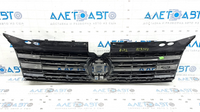 Решетка радиатора grill VW Tiguan 18-19 R-Line, без эмблемы, 3 хром полоски, вздулся хром, песок