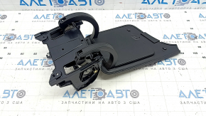 Подлокотник центральной консоли Volvo XC90 16-25 тип 1, кожа черная с кронштейном, царапины