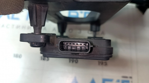 Радар круиз Kia EV6 22-26 с кронштейном, отсутствует элемент, трещины