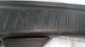 Накладка проема багажника Ford Escape MK3 16-19 черная, царапины