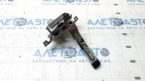 Замок капота Toyota Prius V 12-17 ржавый