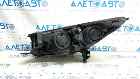 Фара передняя правая Ford Escape MK3 17-19 рест галоген, светлая, песок, надломано крепление