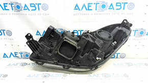 Фара передняя правая Ford Escape MK3 17-19 рест галоген, светлая, песок, надломано крепление