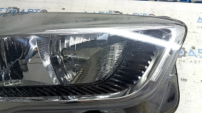 Фара передняя правая Ford Escape MK3 17-19 рест галоген, светлая, песок, надломано крепление