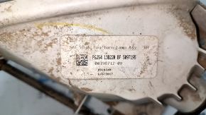 Поворотник правый Ford Escape MK3 17-19 рест, белый с птф, песок, сломано крепление