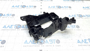 Корпус блока предохранителей подкапотный Toyota Prius V 12-17