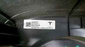 Обшивка двери карточка передняя правая Tesla Model X 22-26 черная, с белой вставкой кожа, вставка под дерево, вставка ткань, динамик, управление стеклоподъемником, надломано крепление, под чистку, п