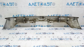 Молдинг двери багажника верхний без эмблемы Ford Escape MK3 17-19 рест, под камеру, надломаны крепления