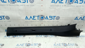 Prag interior față dreapta Tesla Model X 22-25 cu zgârieturi și abraziuni