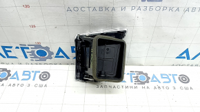 Дефлектор воздуховода передний правый Audi Q5 8R 09-17 черный с хром, сломаны крепления, трещины