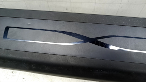 Накладка порога задняя правая Tesla Model X 22-26 царапины, тычка на накладке