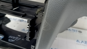Bord gri Audi Q5 8R 09-17 cu airbag, zgârieturi, clapetă ruginită