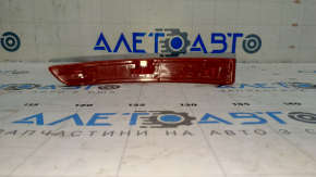 Отражатель заднего бампера правый VW Jetta 15-18 USA