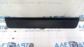 Накладка порога наружная передняя левая Hyundai Tucson 16-21 черная, царапины