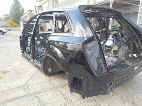 Четверть крыло задняя левая Audi Q7 16-26 на кузове, черная