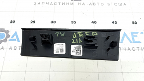 Накладка задней стойки левая верхняя Jeep Grand Cherokee WL 22-26 черная