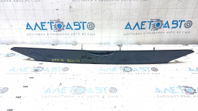 Накладка крышки багажника под ручку Ford Fusion mk5 19-20 сломана направляйка
