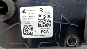 Фонарь внутренний дверь багажника правый Jeep Grand Cherokee WL 22-26 LED