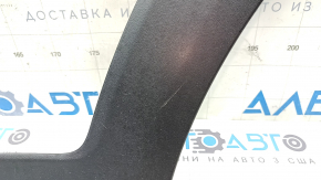 Накладка двери нижняя задняя левая Hyundai Tucson 16-21 структура, надломаны крепления, царапины