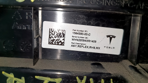 Отражатель задний правый Tesla Model X 22-26 царапины