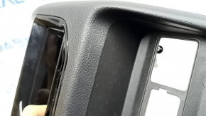 Накладка центральной консоли задняя Jeep Grand Cherokee WL 22-26 черная под USB Hub и кнопки подогрева заднего ряда, 2 части, царапины