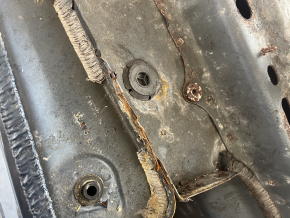 Aripă spate stânga Ford Fusion mk5 13-20 pe caroserie, albastră, ruginită, zgârietură, denivelare