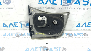 Фонарь внутренний крышка багажника правый Lexus RX350 RX400h 06-08 рест темный, повреждение водой, полез хром, сломана направляйка