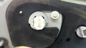 Фонарь внутренний крышка багажника правый Lexus RX350 RX400h 06-08 рест темный, повреждение водой, полез хром, сломана направляйка