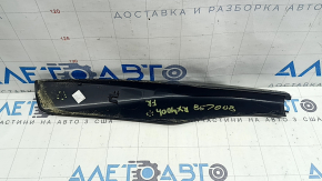 Заглушка рейлингов передняя правая Lexus RX300 RX330 RX350 RX400h 04-09 сломаны крепления