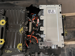 Аккумуляторная батарея ВВБ в сборе Ford Fusion mk5 13-20 hybrid 60к, 280 В, погнуты крепления корпуса