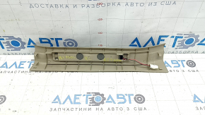 Накладка порога с подсветкой задняя левая Lexus RX300 RX330 RX350 RX400h 04-08 бежевая, с подсветкой, с хромированной накладкой, царапины, вмятины, надломано крепление, побелел пластик