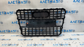 Решетка радиатора grill Audi Q7 4L 10-15 без эмблемы и надписи Quattro надлом крепления,